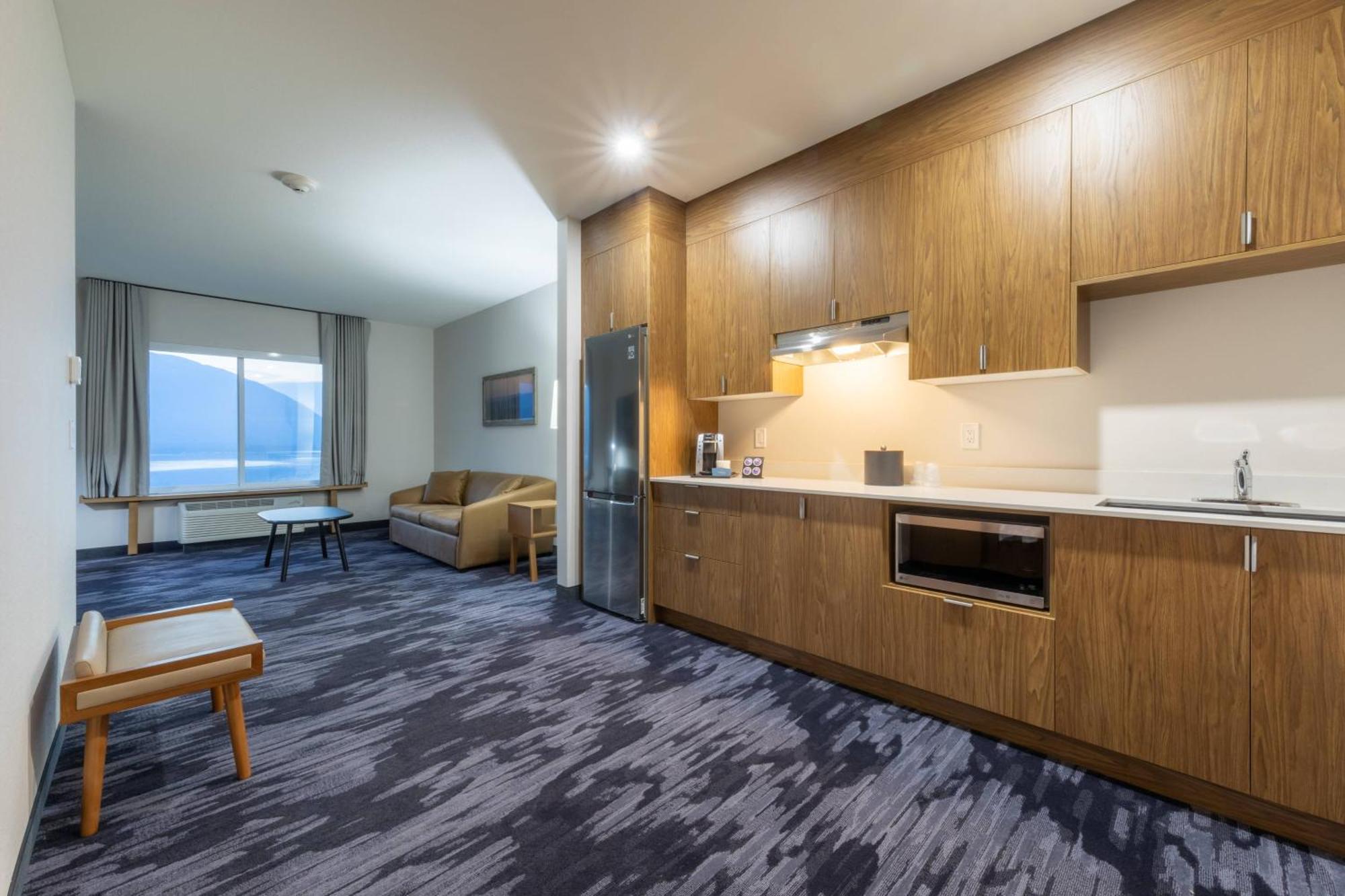 Fairfield Inn & Suites By Marriott Salmon Arm Eksteriør billede